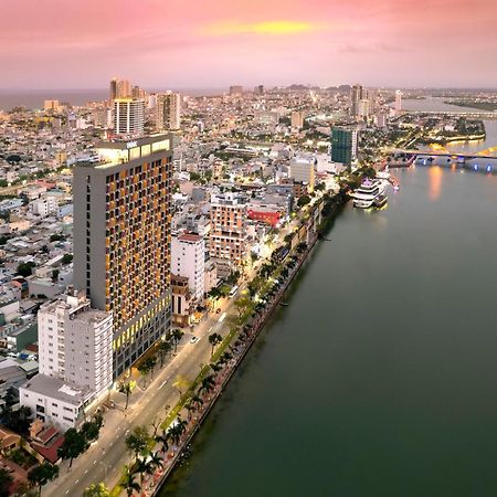 Wink Icon Hotel Danang Riverside - Luxury Suites - 24Hrs Stay & Rooftop Pool Bar Dış mekan fotoğraf