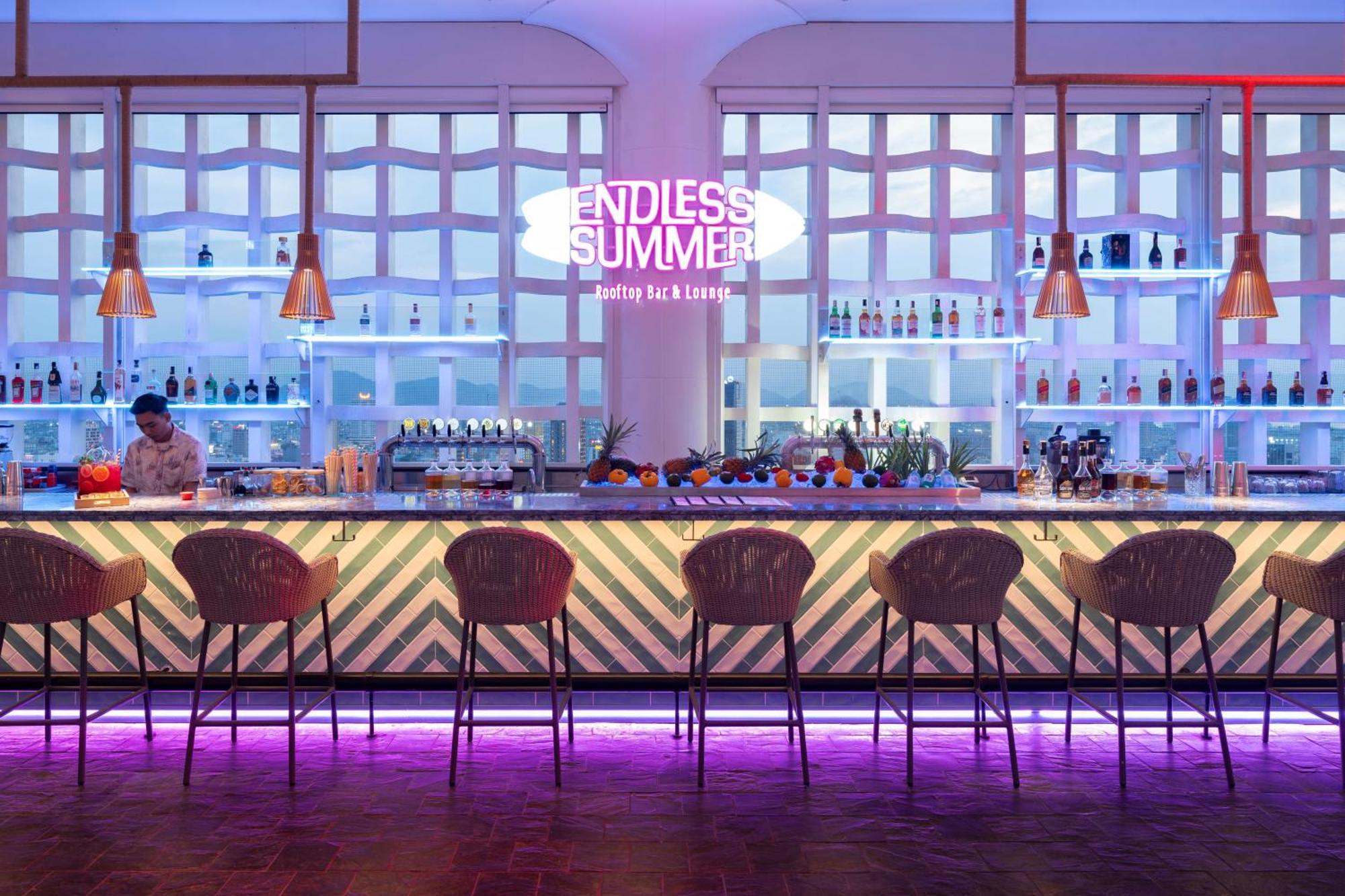 Wink Icon Hotel Danang Riverside - Luxury Suites - 24Hrs Stay & Rooftop Pool Bar Dış mekan fotoğraf