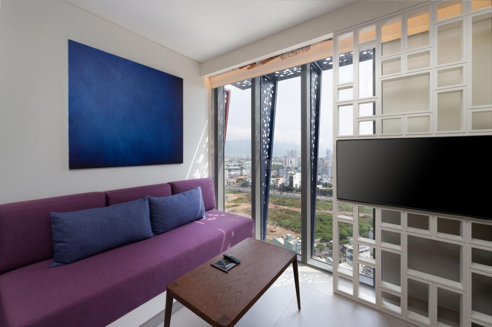 Wink Icon Hotel Danang Riverside - Luxury Suites - 24Hrs Stay & Rooftop Pool Bar Dış mekan fotoğraf