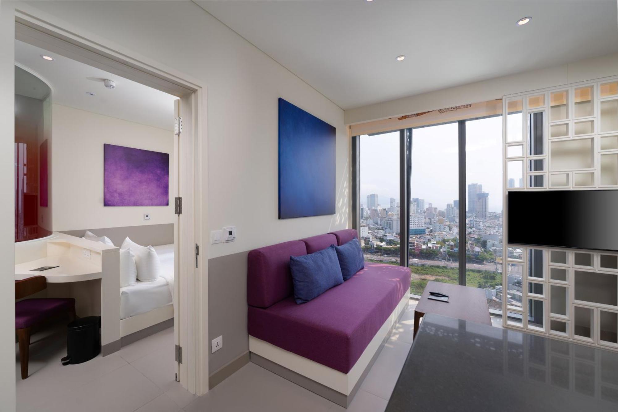 Wink Icon Hotel Danang Riverside - Luxury Suites - 24Hrs Stay & Rooftop Pool Bar Dış mekan fotoğraf
