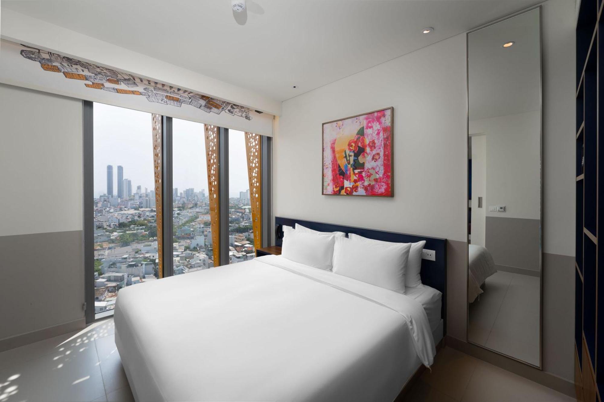Wink Icon Hotel Danang Riverside - Luxury Suites - 24Hrs Stay & Rooftop Pool Bar Dış mekan fotoğraf