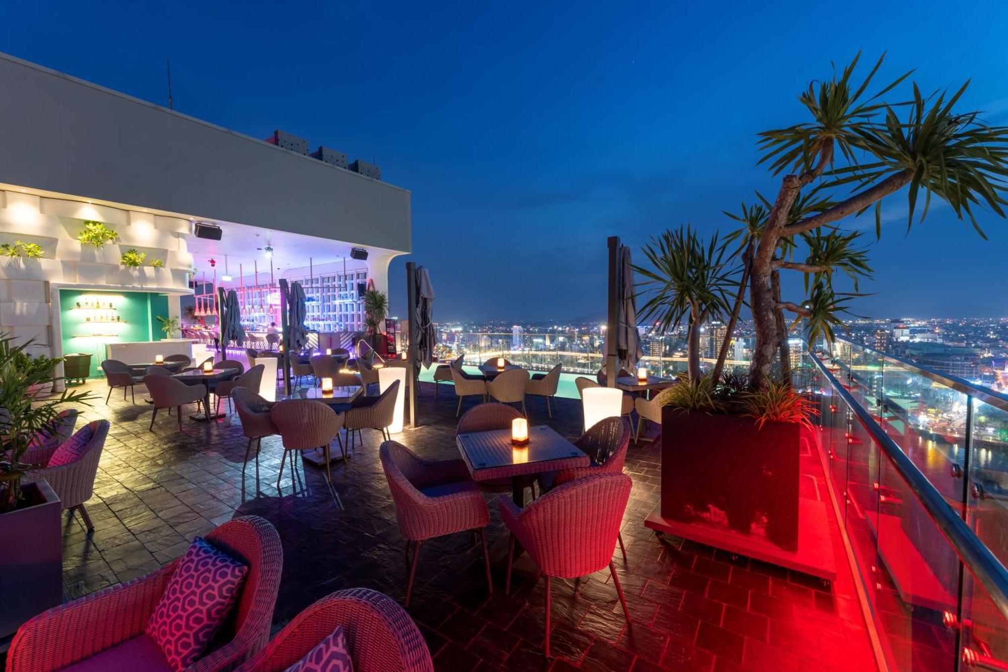 Wink Icon Hotel Danang Riverside - Luxury Suites - 24Hrs Stay & Rooftop Pool Bar Dış mekan fotoğraf