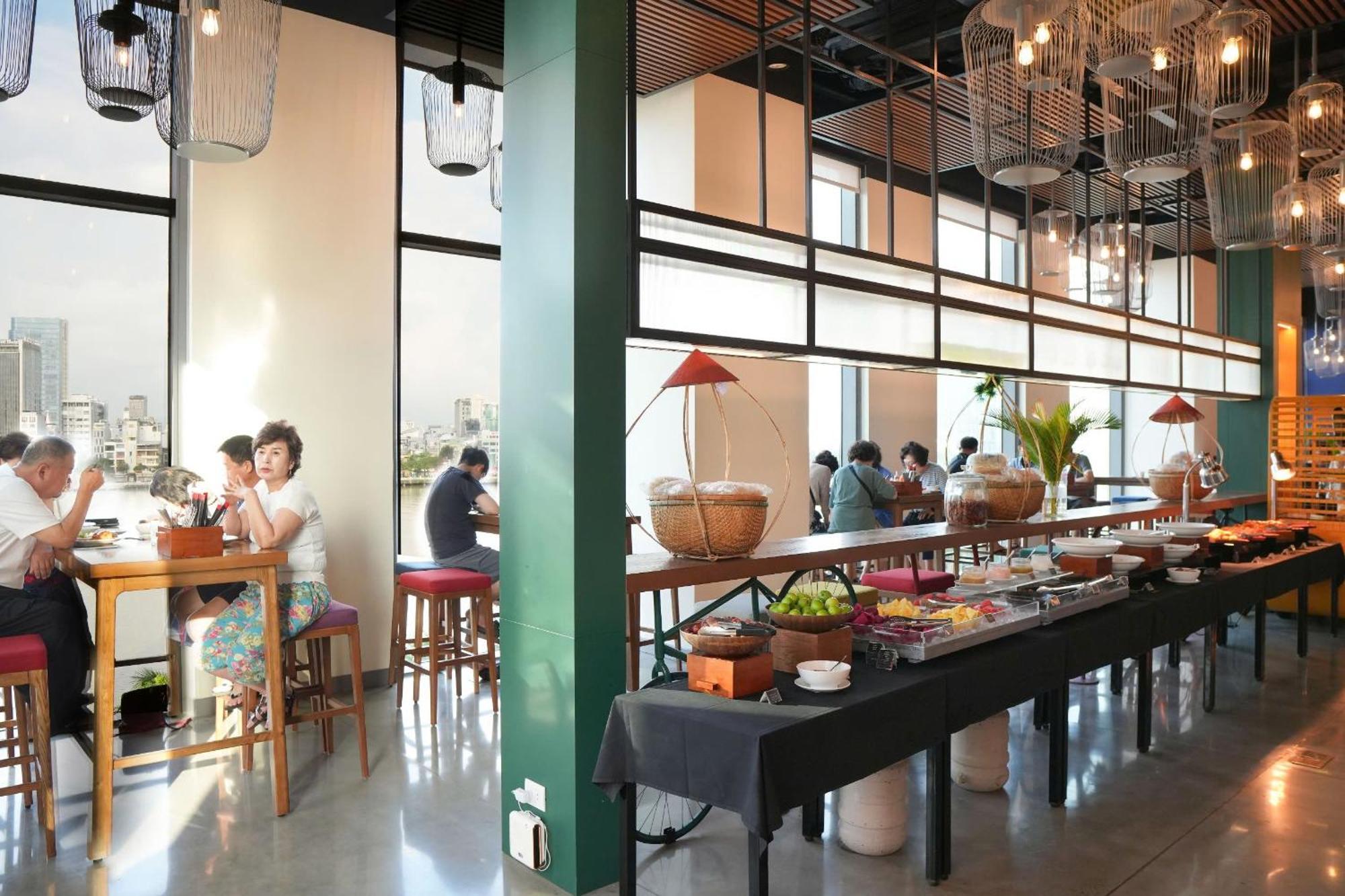 Wink Icon Hotel Danang Riverside - Luxury Suites - 24Hrs Stay & Rooftop Pool Bar Dış mekan fotoğraf